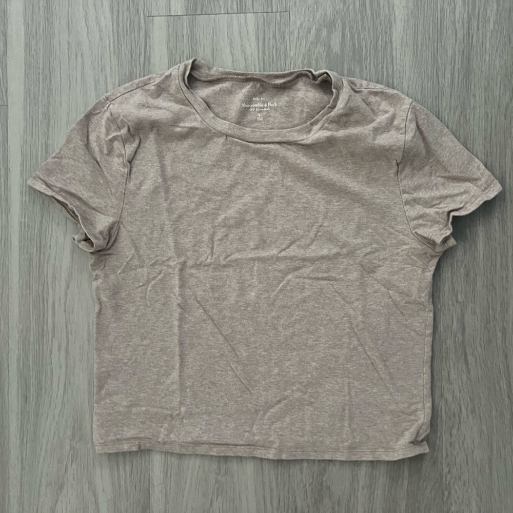 Abercrombie & Fitch Short Sleeve Tee large